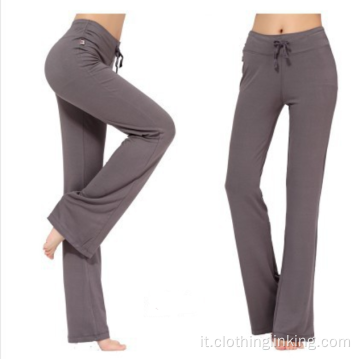 Pantaloni fitness da donna con taglio a stivale